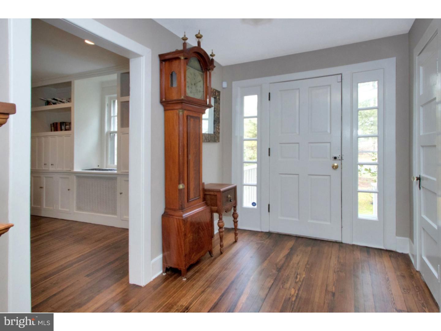 22 Elm Ridge Road Pennington, NJ 08534 - Photo 4 of 25
