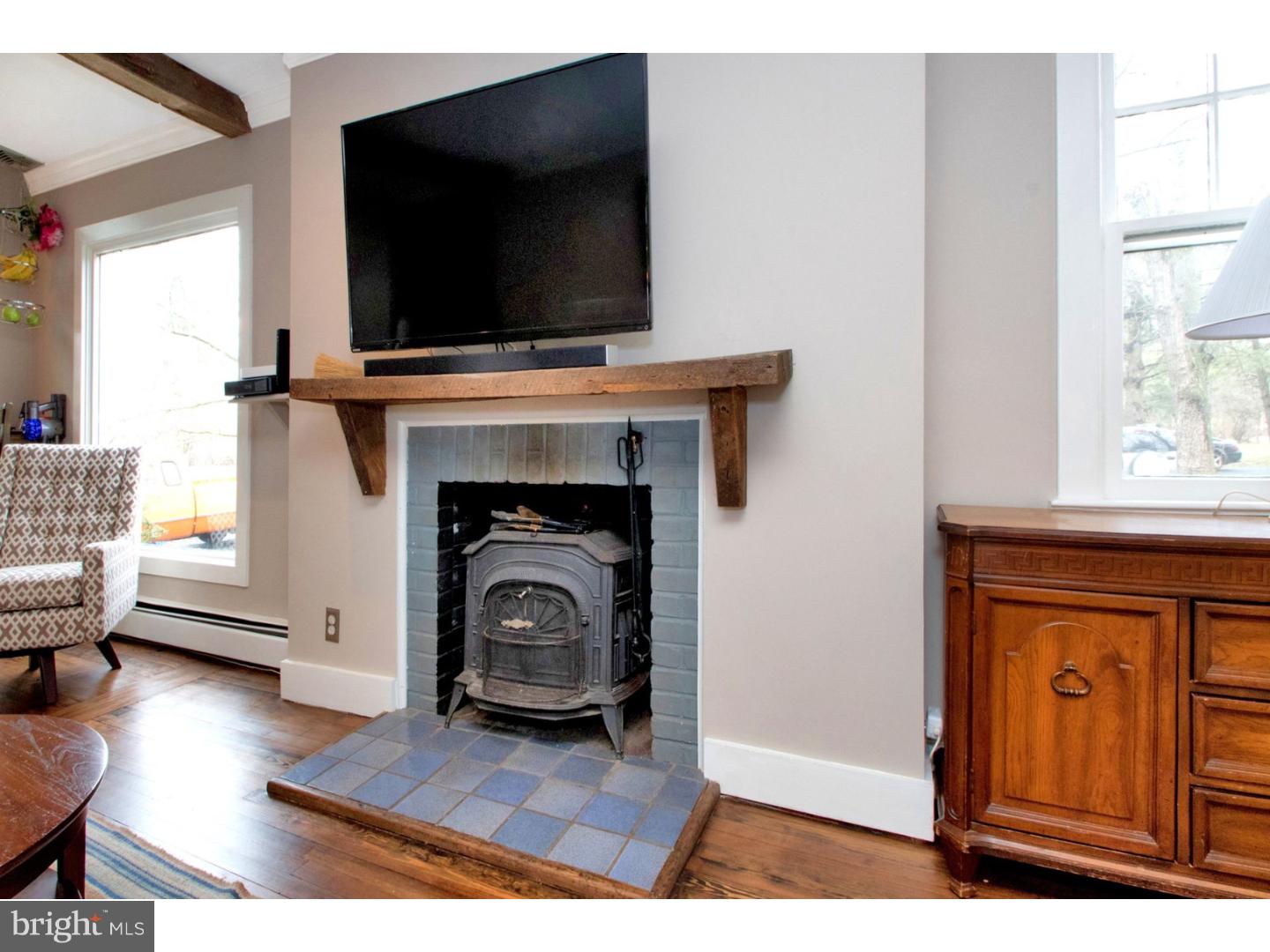 22 Elm Ridge Road Pennington, NJ 08534 - Photo 5 of 25