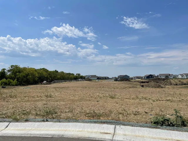 $38,000 | 2507 North Emerald Court, Andover, KS 67002