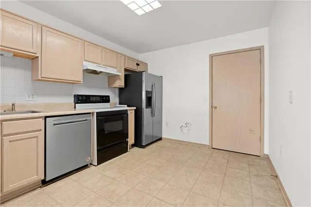 $310,000 | 11388 South Pflumm Road, Olathe, KS 66215