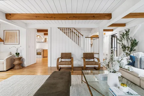 $2,895,000 | 70 Glenview Drive, Southampton, NY 11968