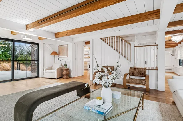 $2,895,000 | 70 Glenview Drive, Southampton, NY 11968