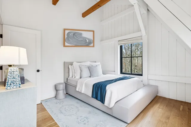 $2,895,000 | 70 Glenview Drive, Southampton, NY 11968