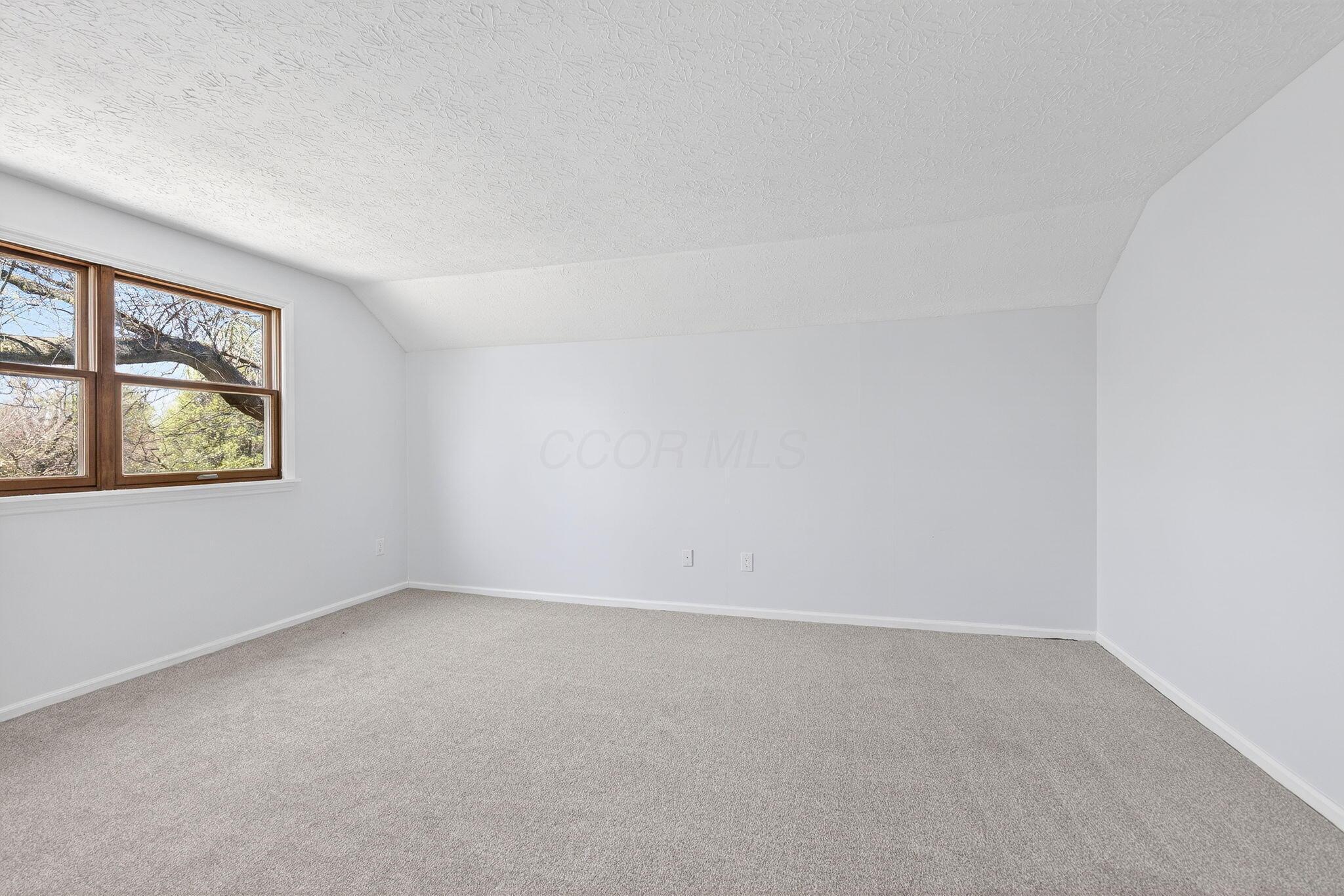 4985 Dellen Road Groveport, OH 43125 - Photo 32 of 60 4985 Dellen Rd (Interior)-36