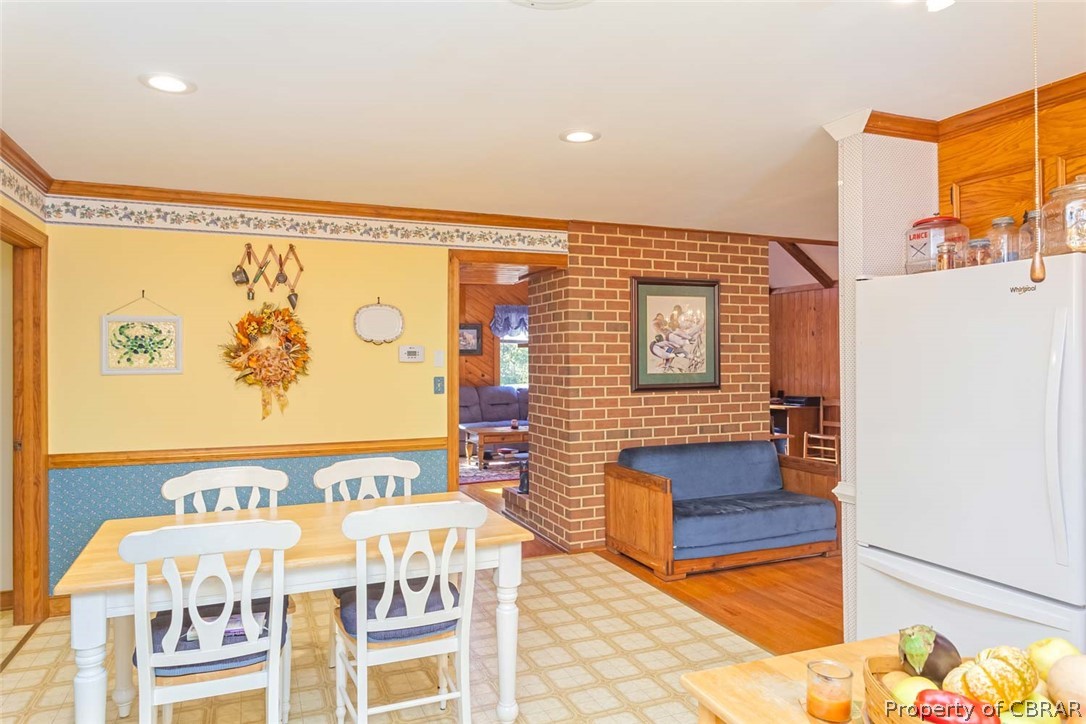 142 Sawmill Road White Stone, VA 22578 - Photo 27 of 38 Eat In Area