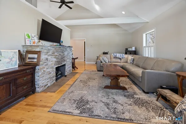 $675,000 | 7 Pratte Lane, Wolcott, CT 06716