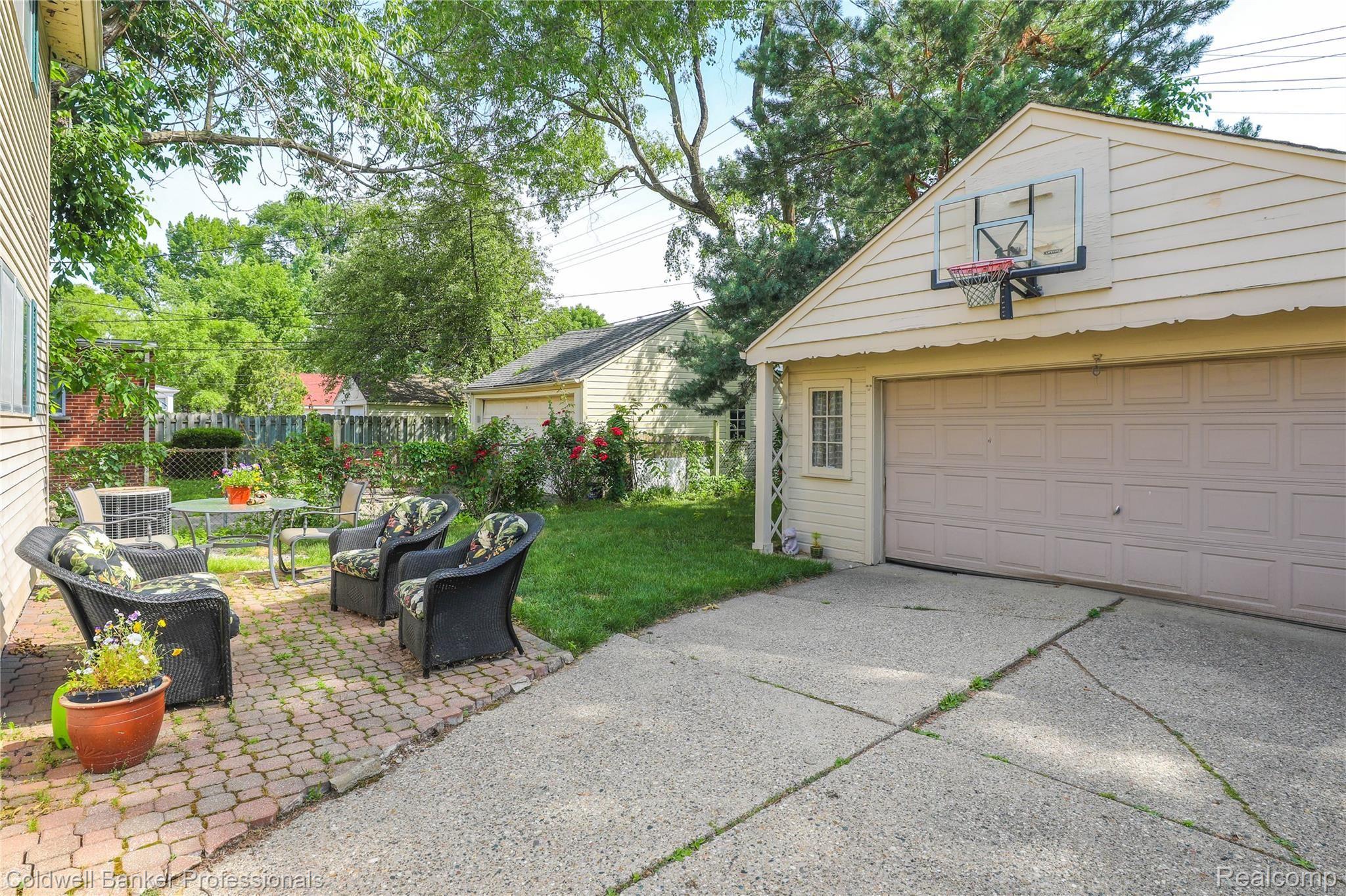 458 Moran Road Grosse Pointe, MI 48236 - Photo 18 of 18 0D3A7520.jpg