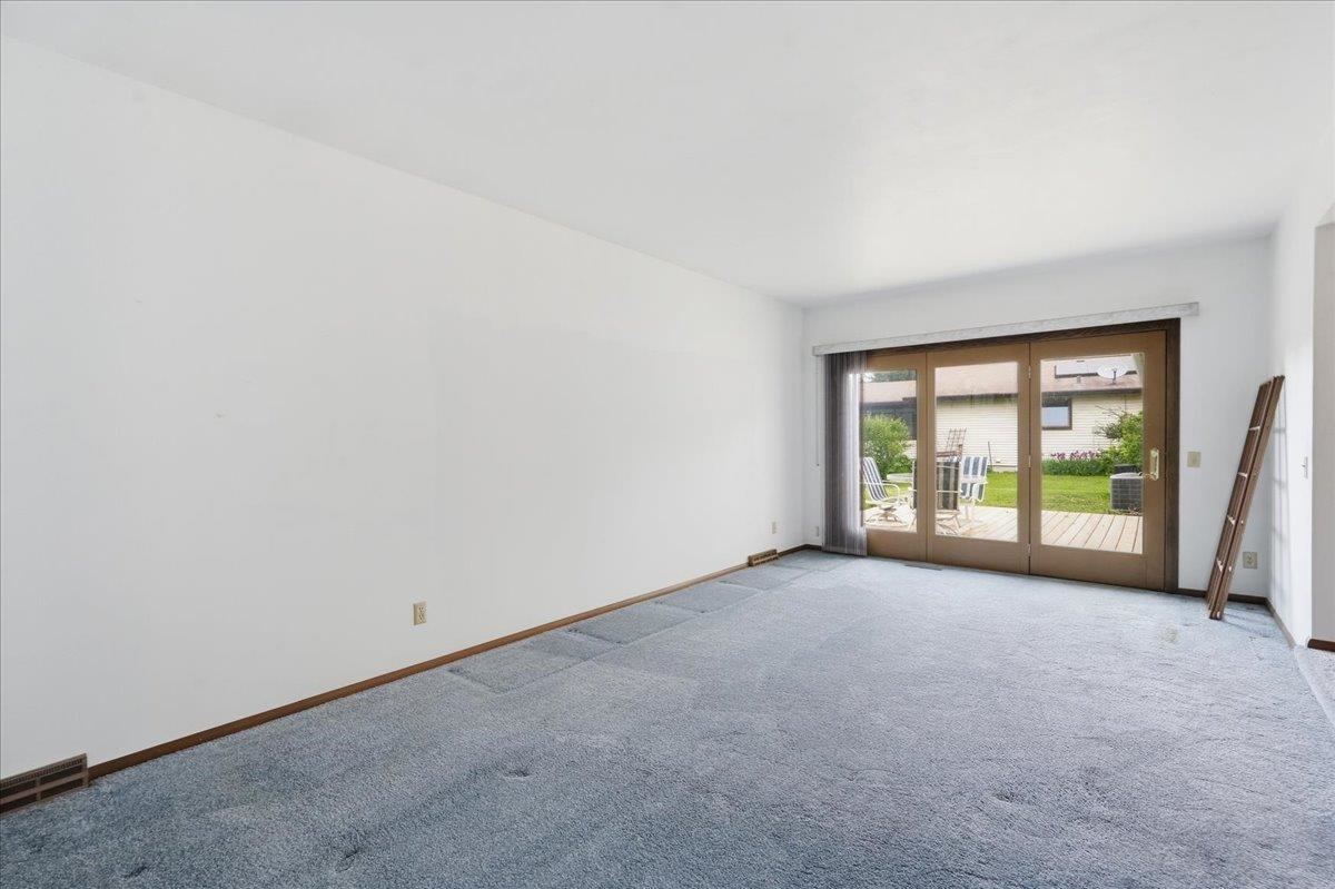 5302 Comanche Way Madison, WI 53704 - Photo 6 of 68