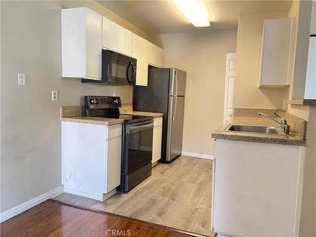 $2,000 | 1265 Kendall Drive, Unit 1712, San Bernardino, CA 92407