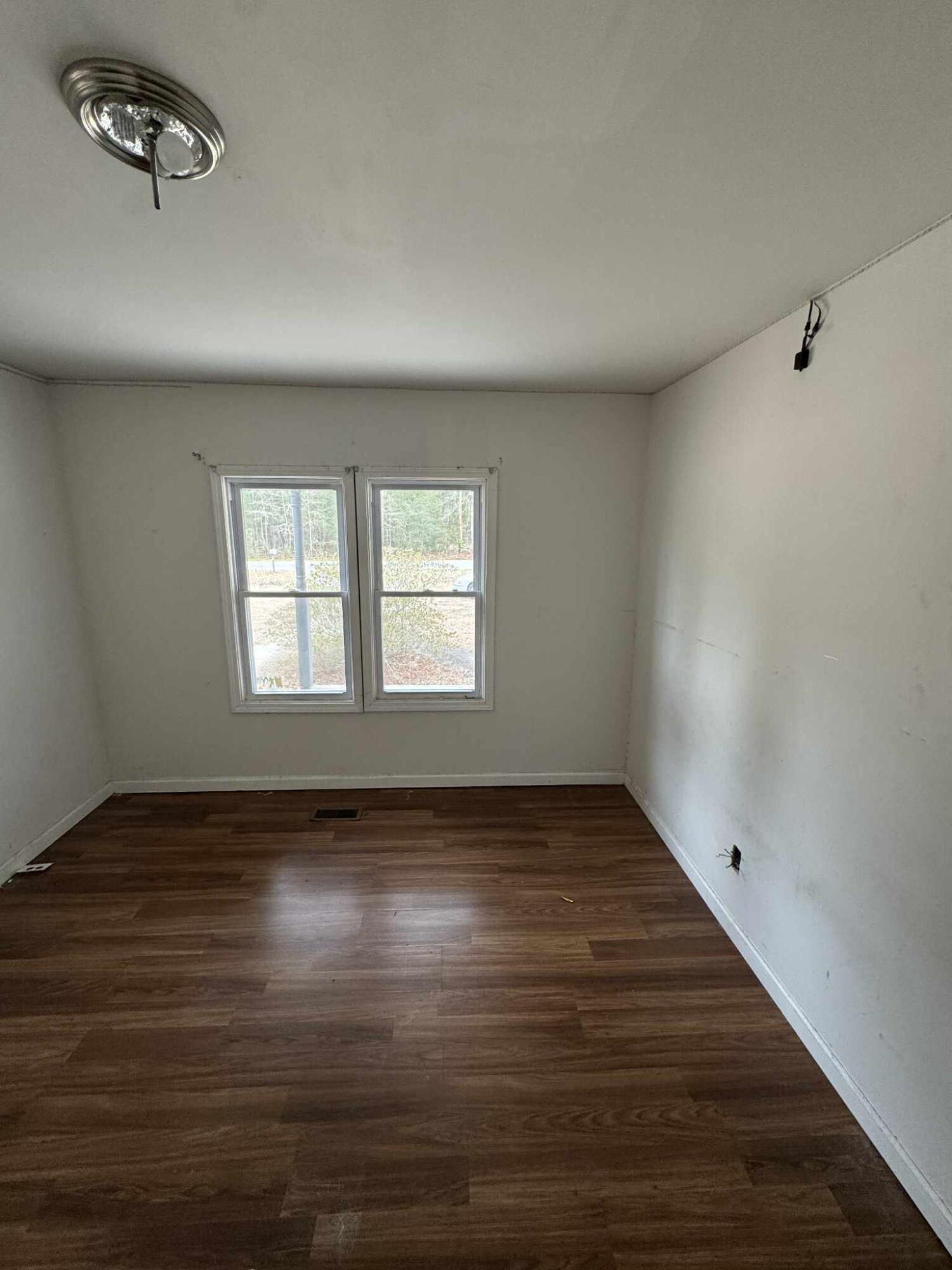 161 County Rd S-45-731 Cades, SC 29518 - Photo 5 of 31 Messenger_creation_7E84A69B-E3F8-4D51-B6