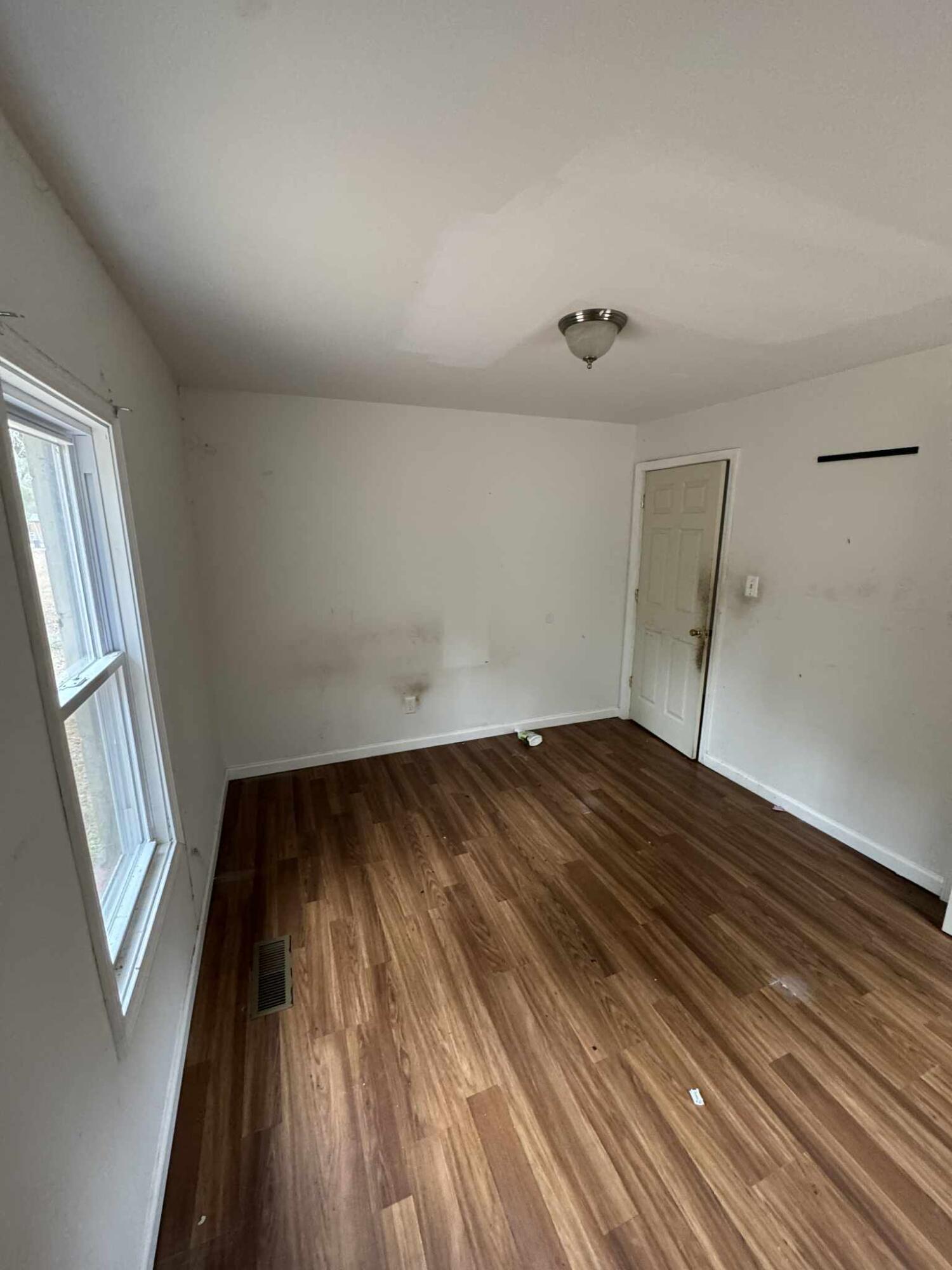 161 County Rd S-45-731 Cades, SC 29518 - Photo 10 of 31 Messenger_creation_0615606D-B8D5-4B45-9B