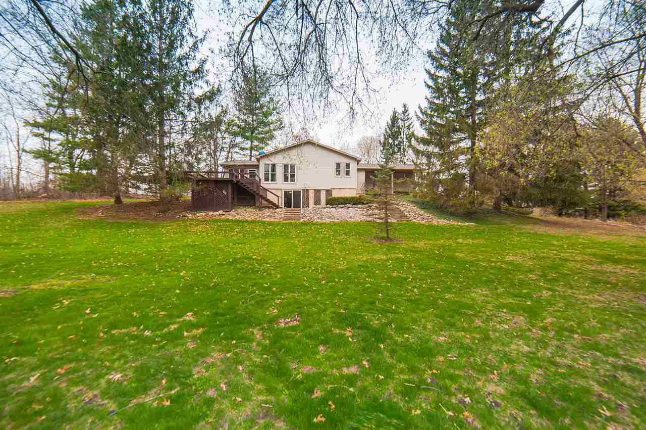 5025 Genesee Road Lapeer, MI 48446 - Photo 11 of 42 31379447-10.JPG