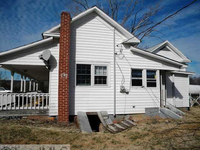 852 Young Road Lexington, NC 27292 - Photo 2 of 3 Exterior Front.