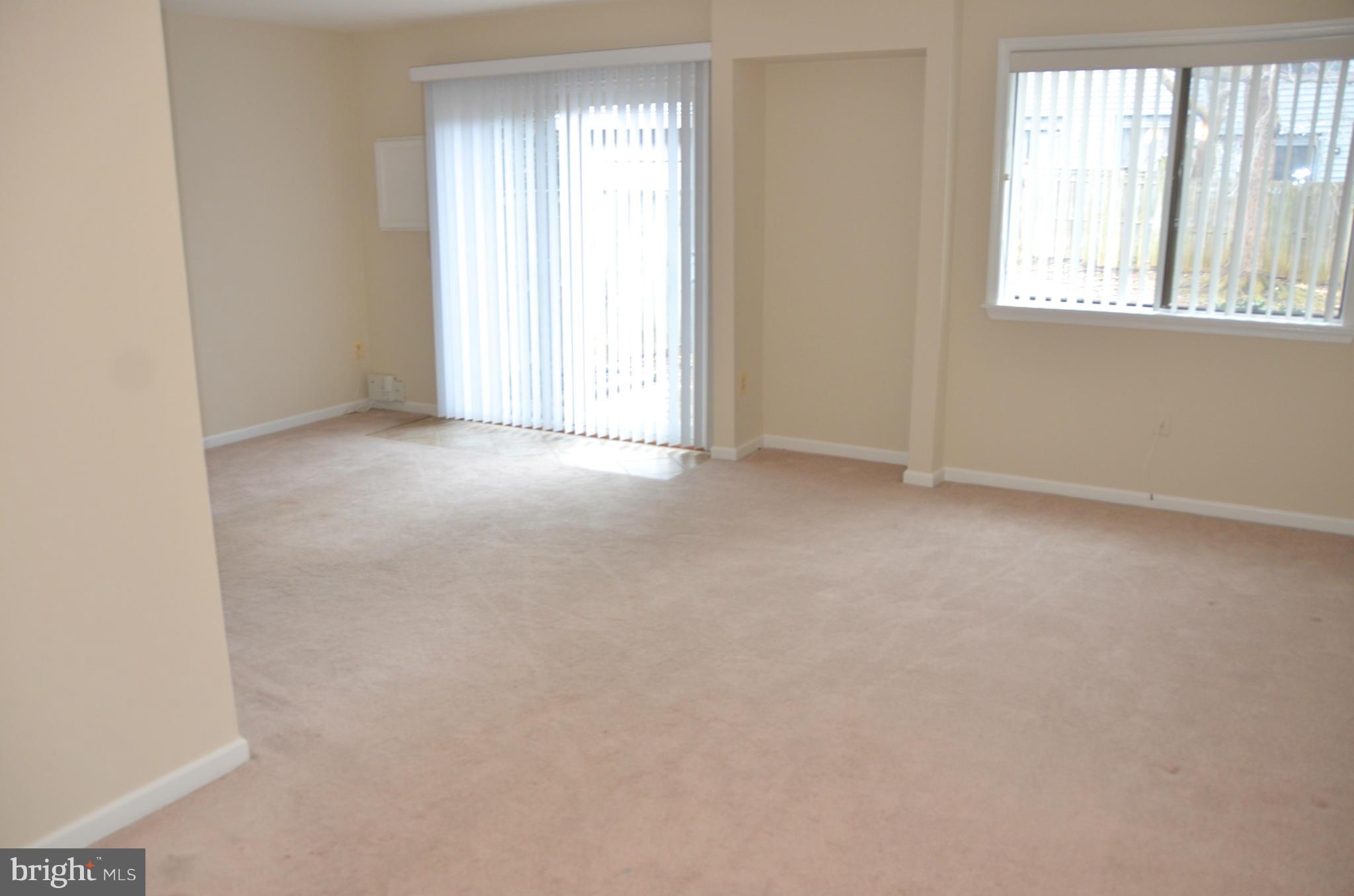 1007 Cedar Ridge Court Annapolis, MD 21403 - Photo 9 of 30 Living Room