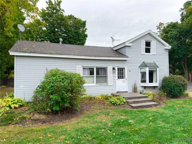 $150,000 | 1829 West Avenue, Marilla, NY 14102