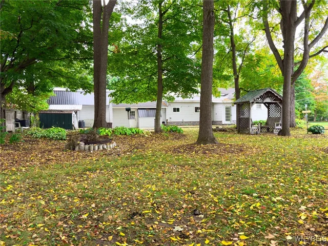 $150,000 | 1829 West Avenue, Marilla, NY 14102