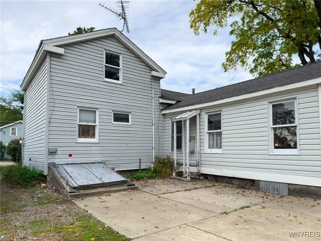 $150,000 | 1829 West Avenue, Marilla, NY 14102