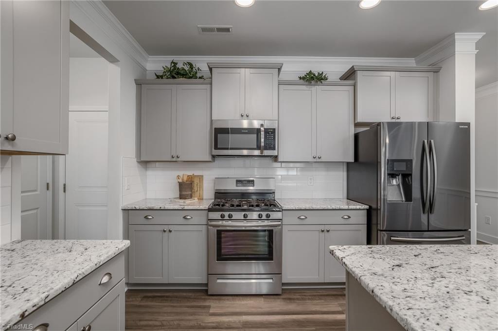 824 Riley Lane Greensboro, NC 27455 - Photo 7 of 27 Gallery Image 7
