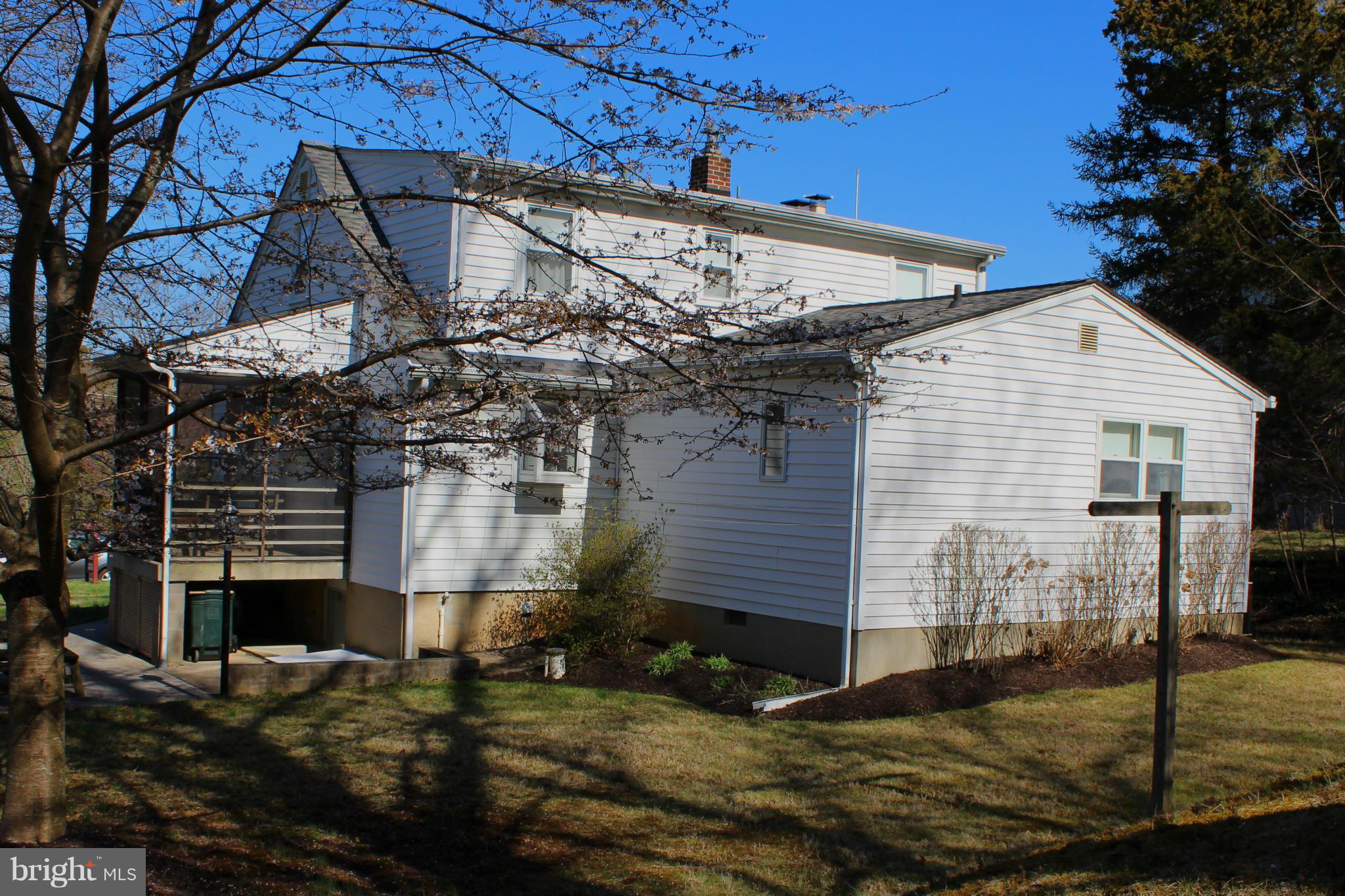 11705 Hillside Road Kingsville, MD 21087 - Photo 5 of 30 Right Side/Rear View