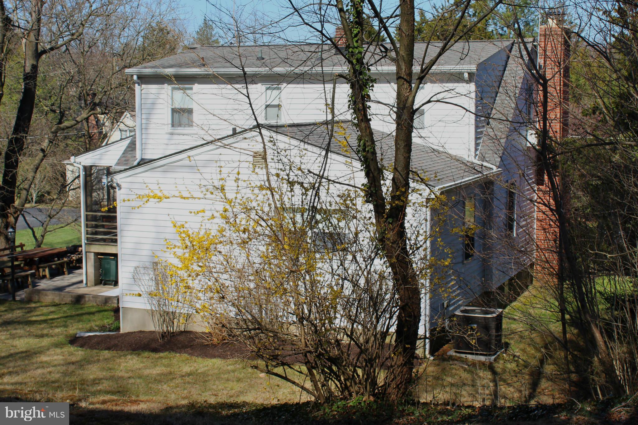 11705 Hillside Road Kingsville, MD 21087 - Photo 7 of 30 Left Side Rear View