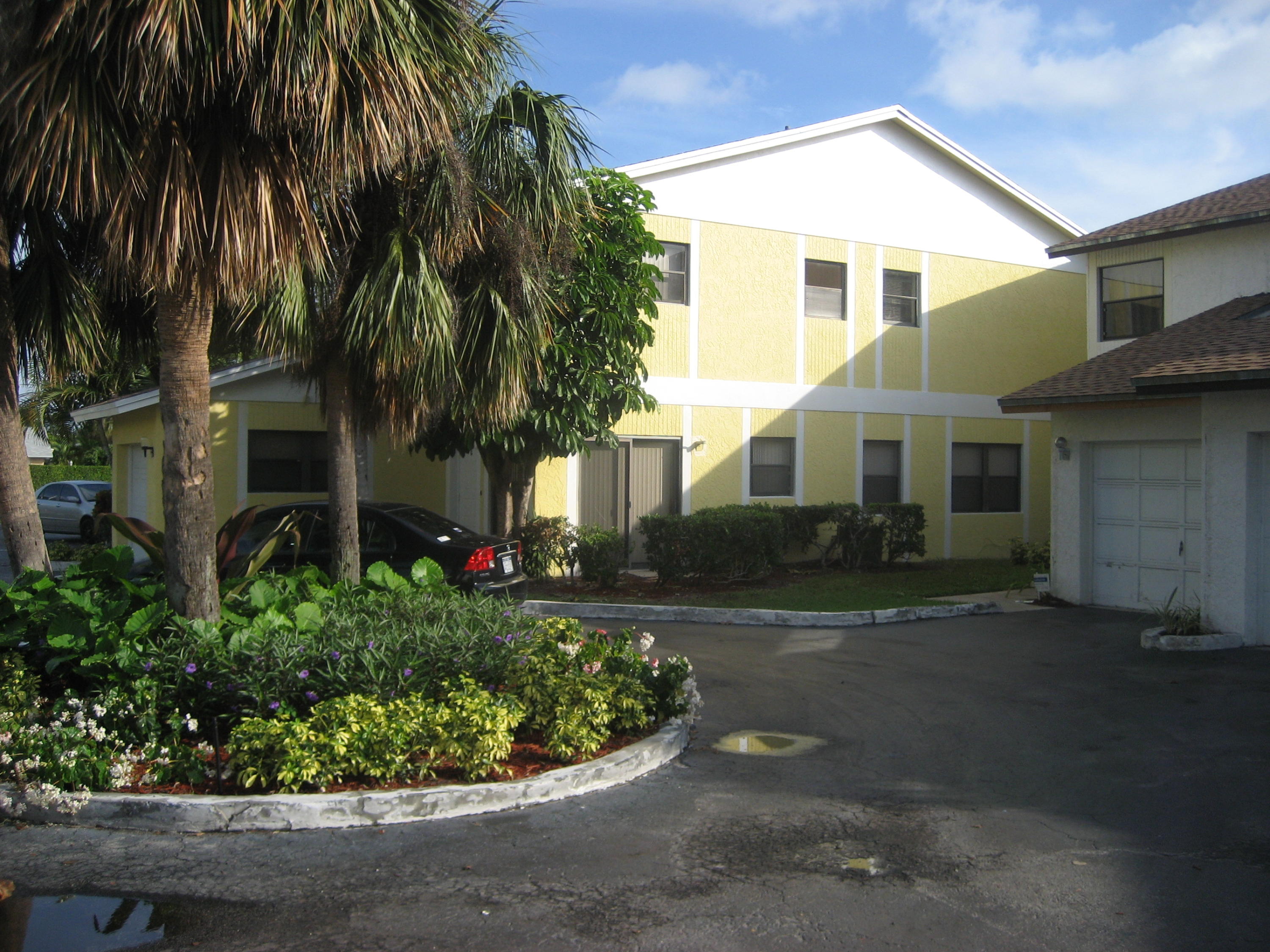 663 Dover Street, Unit 3 Boca Raton, FL 33487 - Photo 2 of 8 IMG_0164