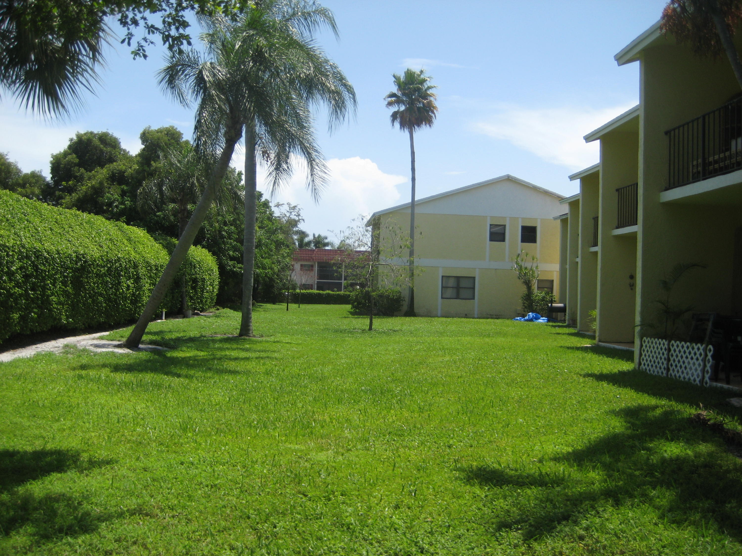 663 Dover Street, Unit 3 Boca Raton, FL 33487 - Photo 5 of 8 IMG_0322