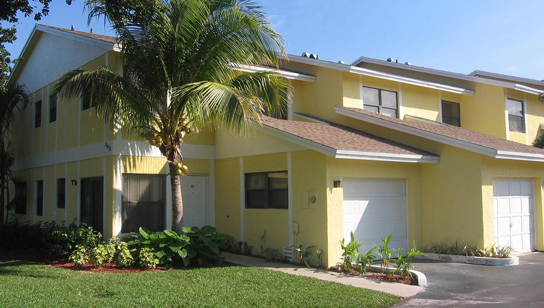 663 Dover Street, Unit 3 Boca Raton, FL 33487 - Photo 7 of 8 IMG_0653-web