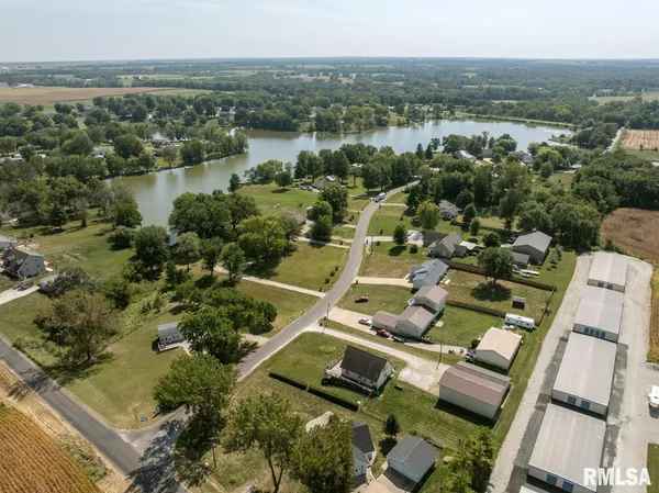 $193,000 | 1295 West Lakeshore Drive, Fowler, IL 62338