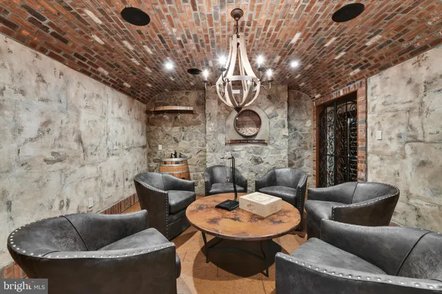 $3,000,000 | 32 Stonehill Drive, Mohnton, PA 19540