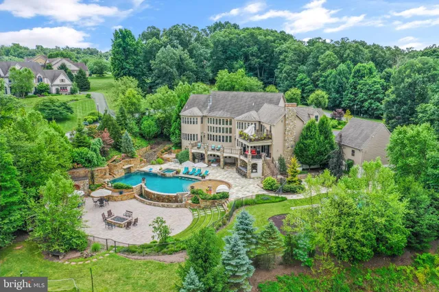 $3,000,000 | 32 Stonehill Drive, Mohnton, PA 19540