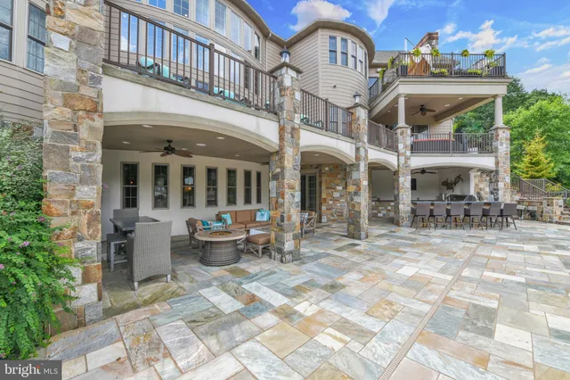 $3,000,000 | 32 Stonehill Drive, Mohnton, PA 19540