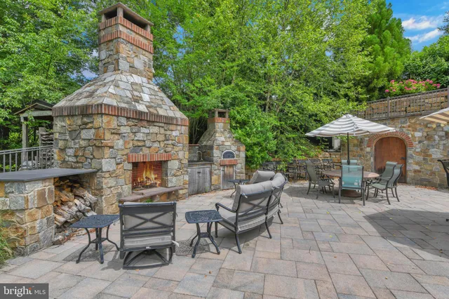 $3,000,000 | 32 Stonehill Drive, Mohnton, PA 19540