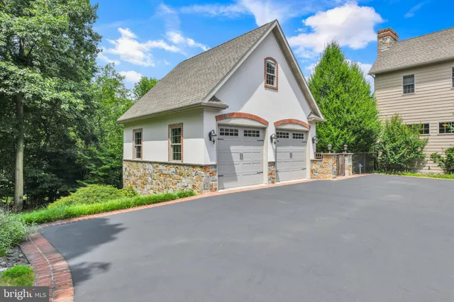 $3,000,000 | 32 Stonehill Drive, Mohnton, PA 19540