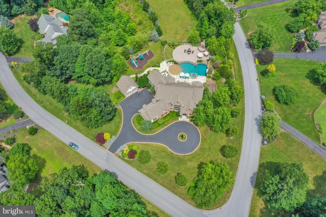 $3,000,000 | 32 Stonehill Drive, Mohnton, PA 19540