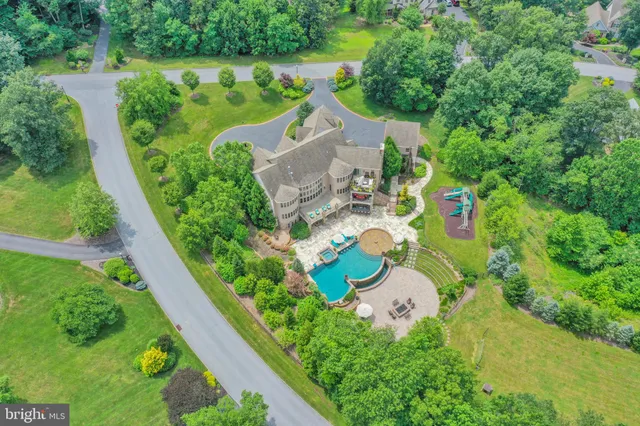 $3,000,000 | 32 Stonehill Drive, Mohnton, PA 19540