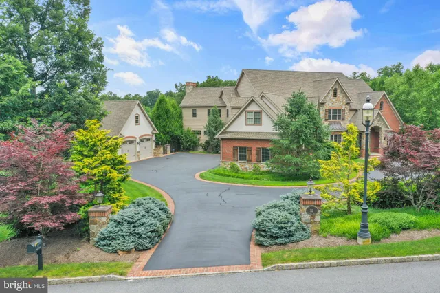 $3,000,000 | 32 Stonehill Drive, Mohnton, PA 19540