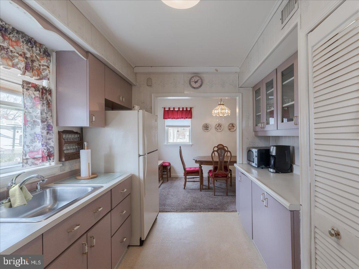 9214 Annapolis Road Philadelphia, PA 19114 - Photo 8 of 28 Gallery Image 8