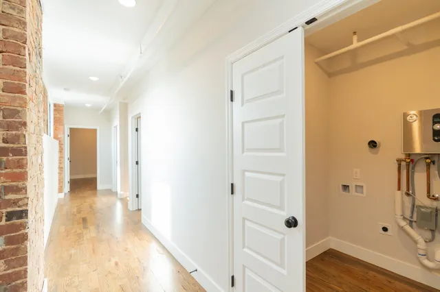 $2,300 | 614 East Main Street, Unit 202, Chattanooga, TN 37408