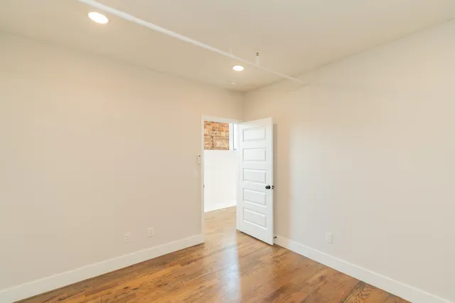 $2,300 | 614 East Main Street, Unit 202, Chattanooga, TN 37408