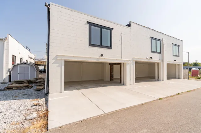 $2,300 | 614 East Main Street, Unit 202, Chattanooga, TN 37408