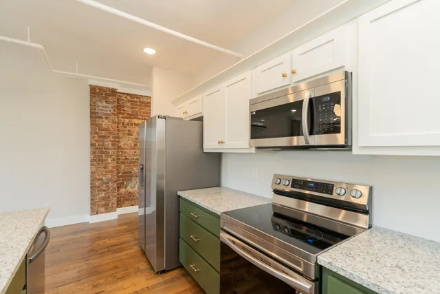 $2,300 | 614 East Main Street, Unit 202, Chattanooga, TN 37408