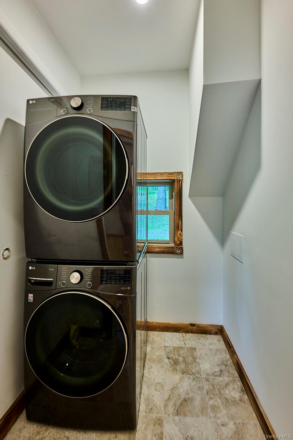 608 High Road Glen Spey, NY 12737 - Photo 15 of 37 a utility room with dryer and washer