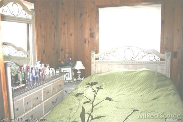 51480 Fairchild Road New Baltimore, MI 48051 - Photo 14 of 19 bdrm.jpg