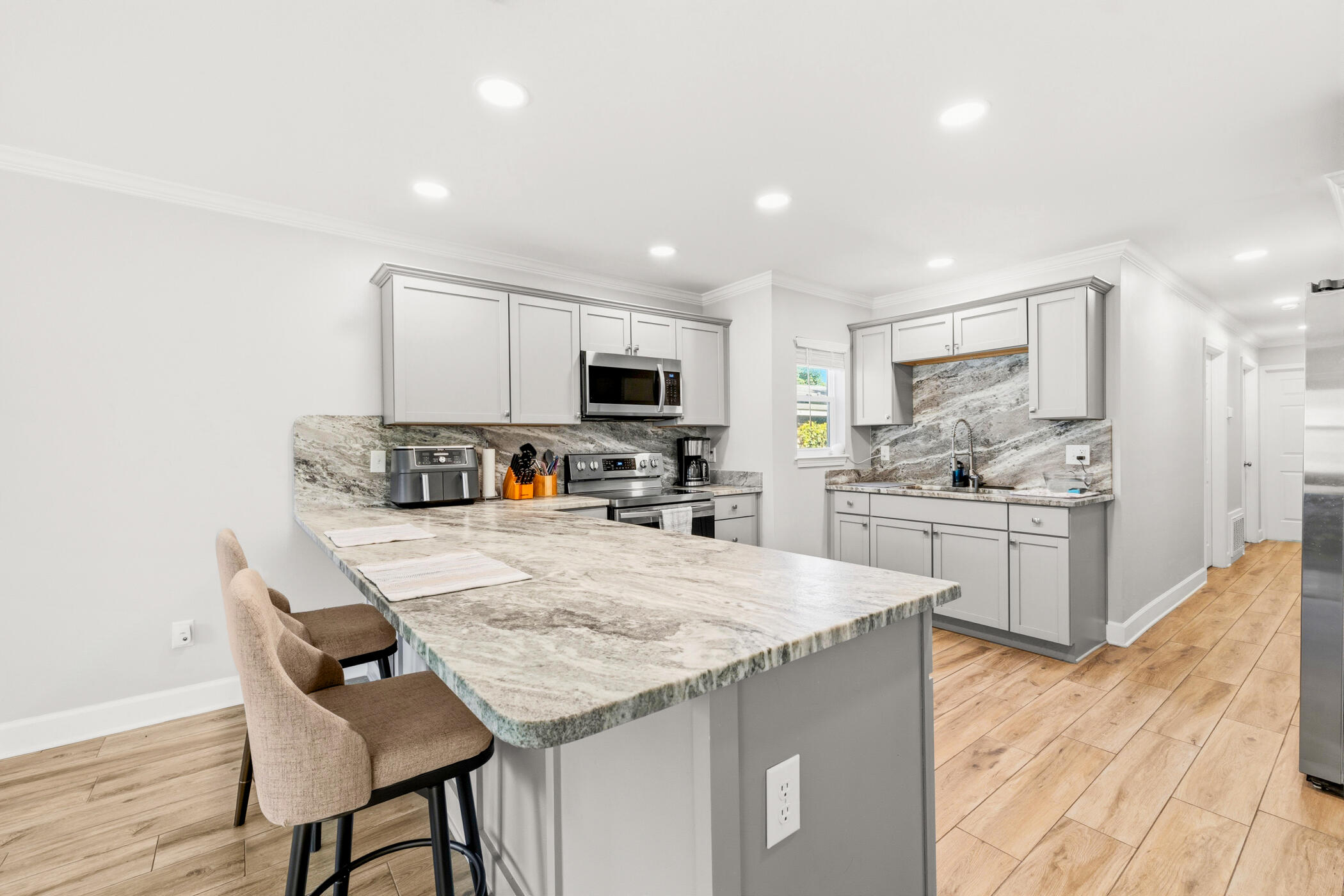 423 Green Acres Road Fort Walton Beach, FL 32547 - Photo 5 of 20 Kitchen