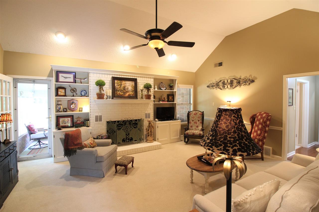300 West White Road Collierville, TN 38017 - Photo 6 of 23