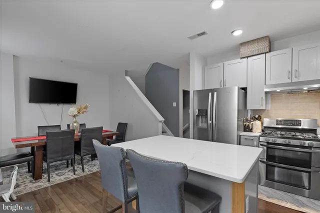 $325,000 | 7742 Valley Oak Drive, Unit 91, Elkridge, MD 21075