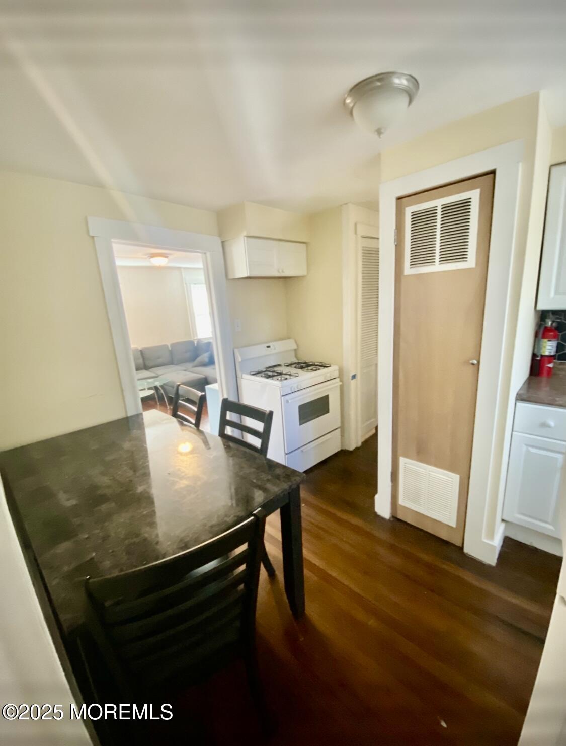 309 Hume Street Allenhurst, NJ 07711 - Photo 69 of 77 Unit D kitchen