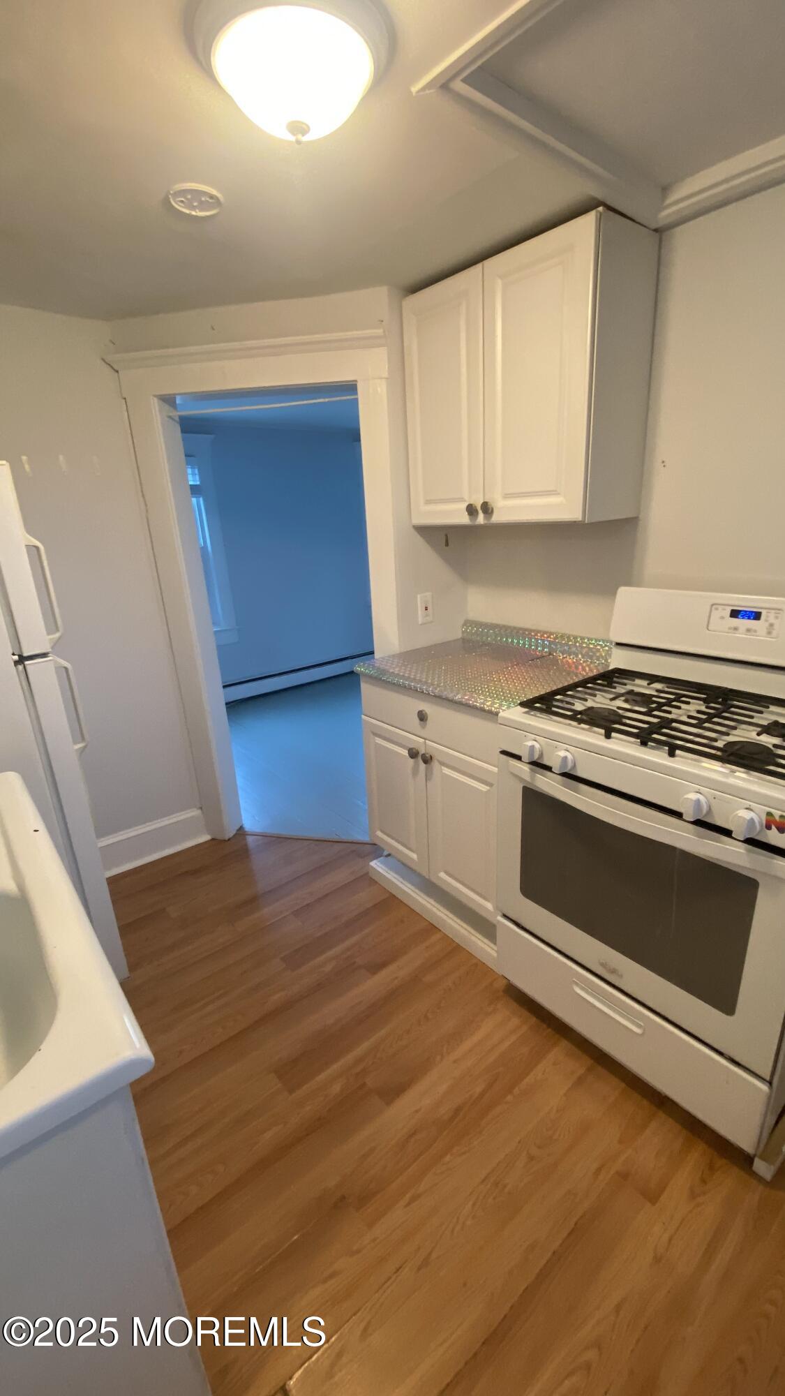 309 Hume Street Allenhurst, NJ 07711 - Photo 74 of 77 Unit B kitchen