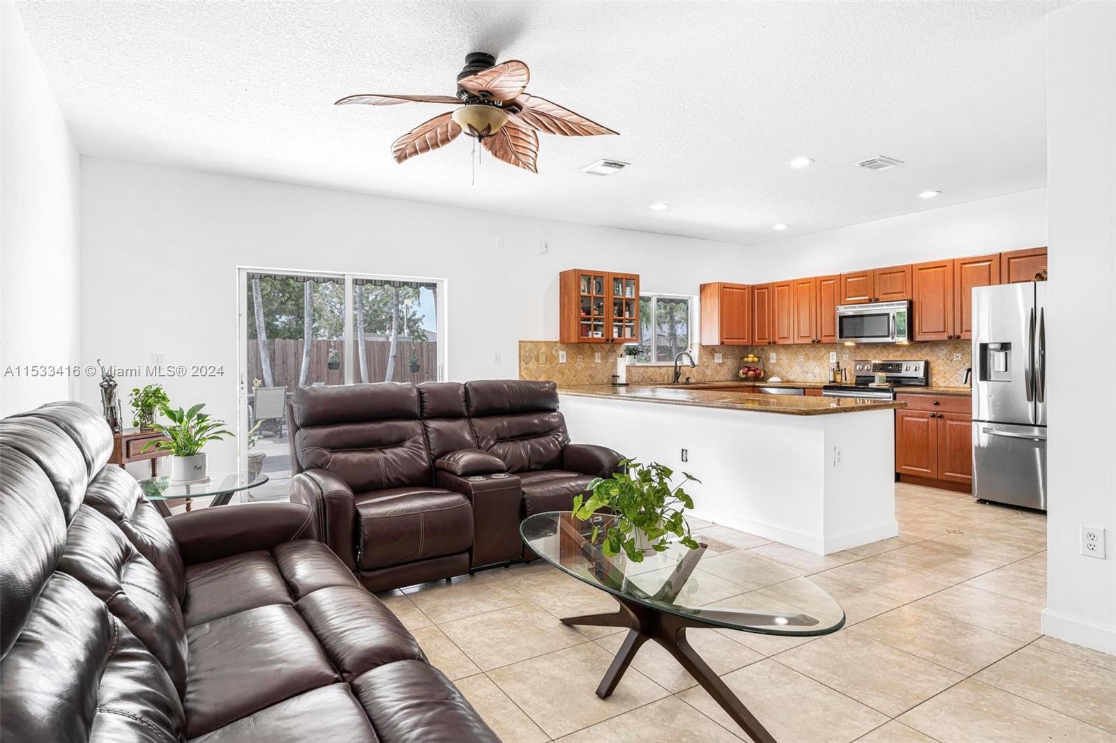 14408 Southwest 158th Path Miami, FL 33196 - Photo 12 of 41 Gallery Image 12