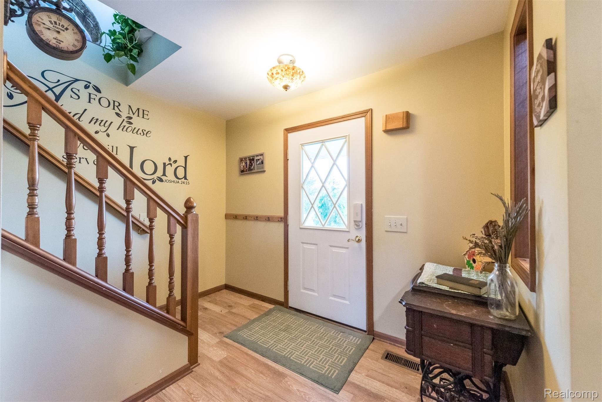 11093 Roberts Road Stockbridge, MI 49285 - Photo 20 of 41 DSC_8515.jpg